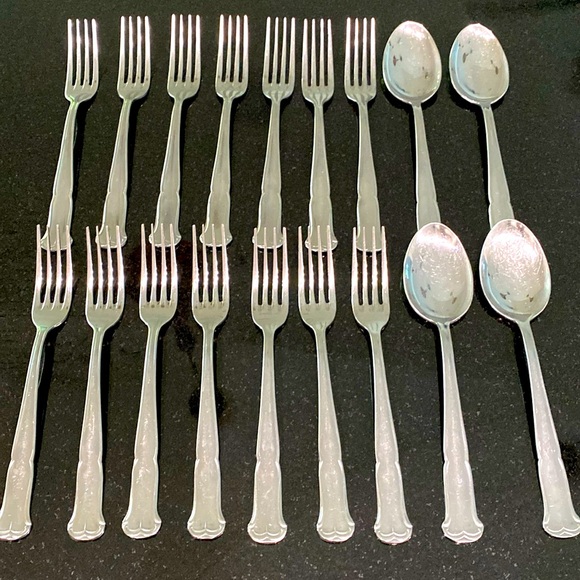 Magefesa Stainless Steel Flatware 18 Pieces - Picture 1 of 6